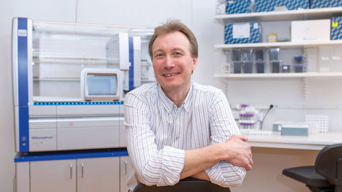 Dr. Tomas Bergström